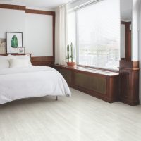Виниловая плитка Quick-Step Alpha Vinyl Medium Planks AVMP40204 Сосна светло-серая